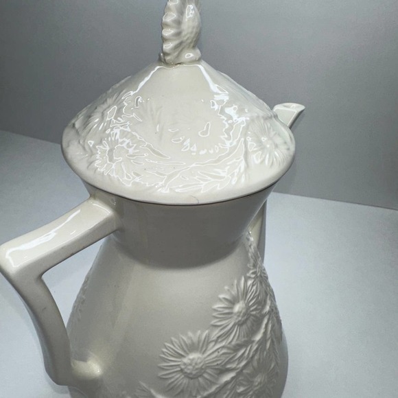 Daisy or Mini Sunflower Floral Teapot or Coffee Pot Ceramic - Picture 3 of 12